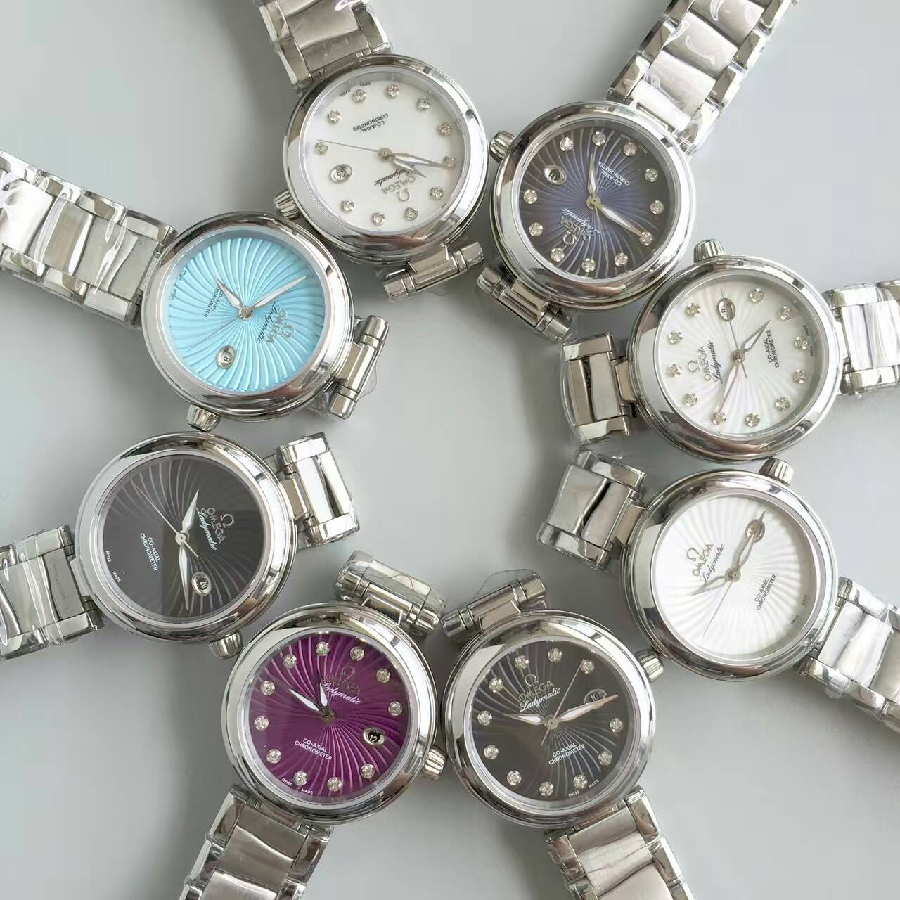 歐米茄 碟飛鳥巢系列女士機械腕錶 彩色貝母錶盤 藍寶石鏡面 真正的陶瓷內膽 搭載8520同軸機芯-rhid-111194