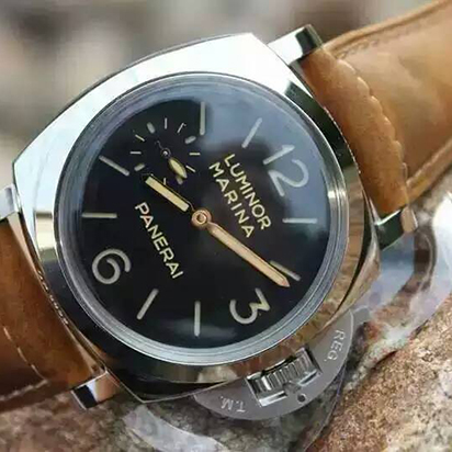 沛納海Pam422，基于海鷗ETA6497-2 機芯修改的 P3000 手動上鏈機芯 316L不鏽鋼錶殼 超拱型亞克力有機玻璃錶鏡